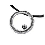 Anhänger aus oxydiertem Silber mit schwarzem Diamanten