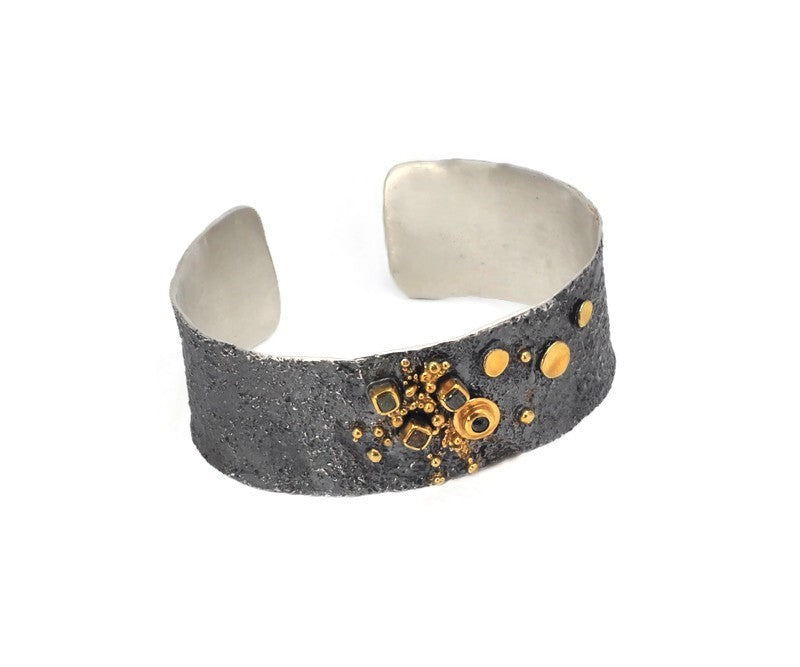 Oxidiertes Silberarmband mit Diamanten