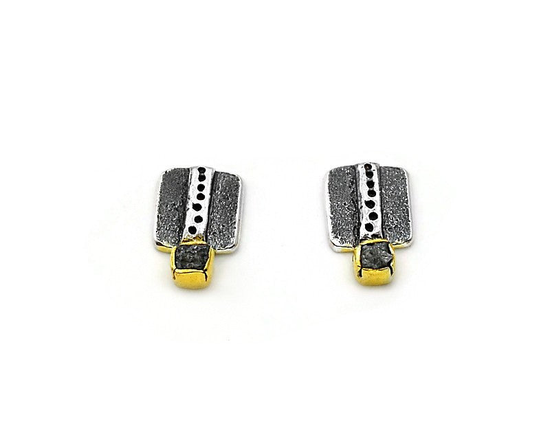 Ohrringe aus vergoldetem, oxidiertem Silber mit Diamanten