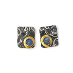 Vergoldete Ohrringe aus oxidiertem Silber mit Opal-Doublet-Steinen
