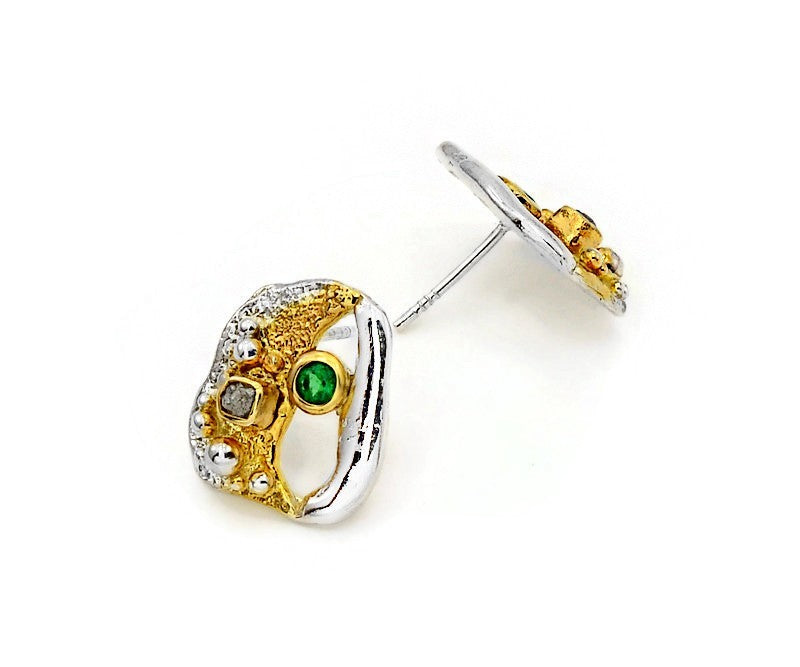 Vergoldete Silberohrringe mit Diamanten und Smaragden