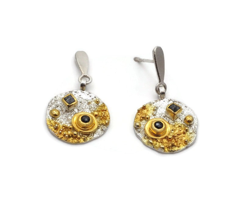 Vergoldete Silberohrringe mit Diamanten