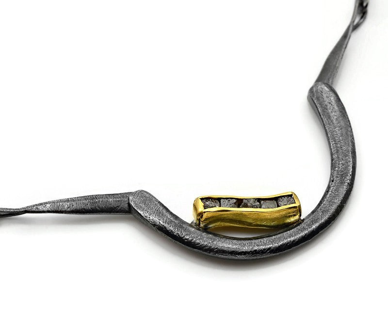 Gold überzogener silberner Collier mit Diamanten