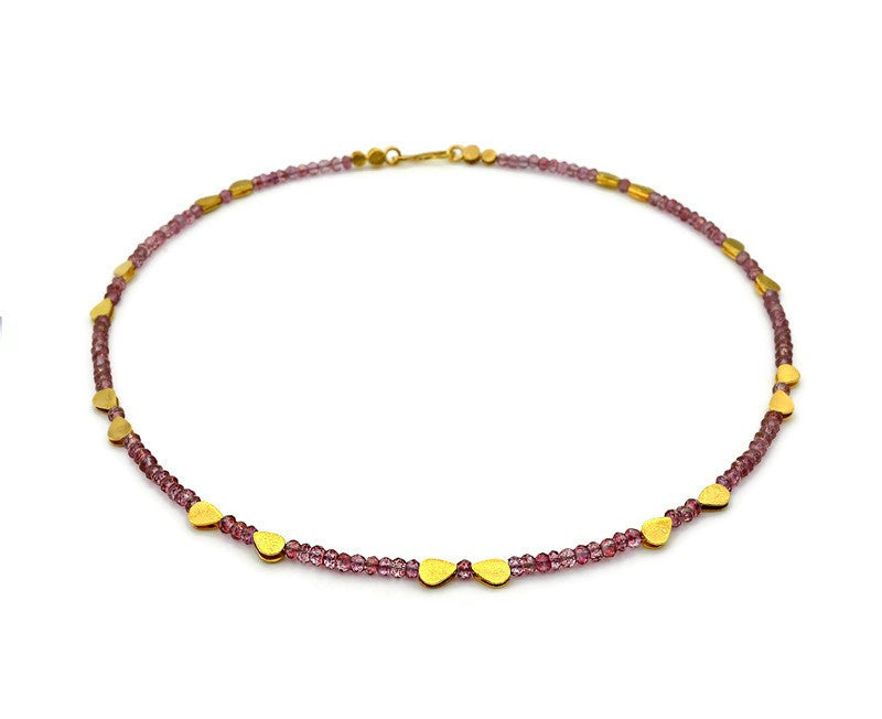 Vergoldetes Silbercollier mit rosa Turmalinsteinen
