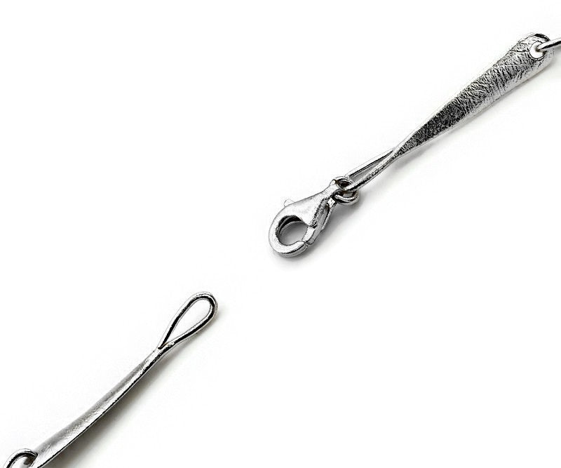 Silberne Halskette mit Diamant
