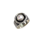Oxidierter Silberring mit Perle