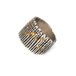 Ring aus oxidiertem Sterlingsilber und Gold