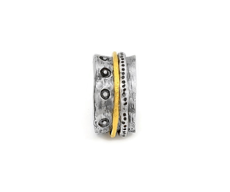 Ring aus oxidiertem Sterlingsilber und Gold