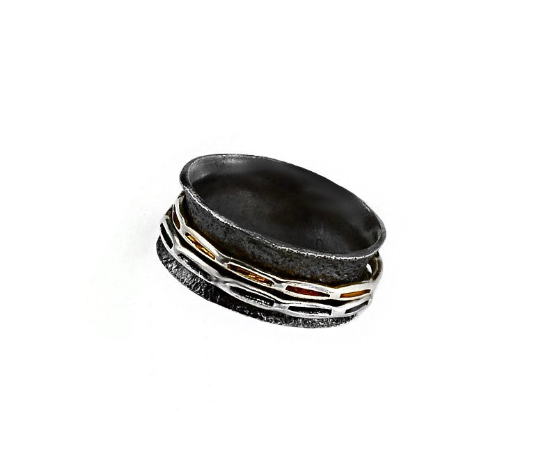 Ring aus vergoldetem, oxidiertem Silber