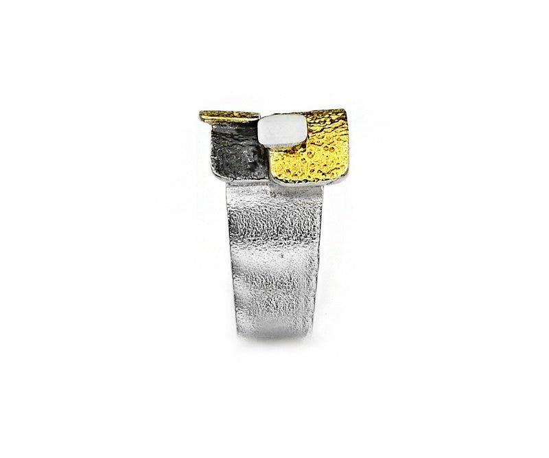 Vergoldeter Ring aus oxidiertem Silber