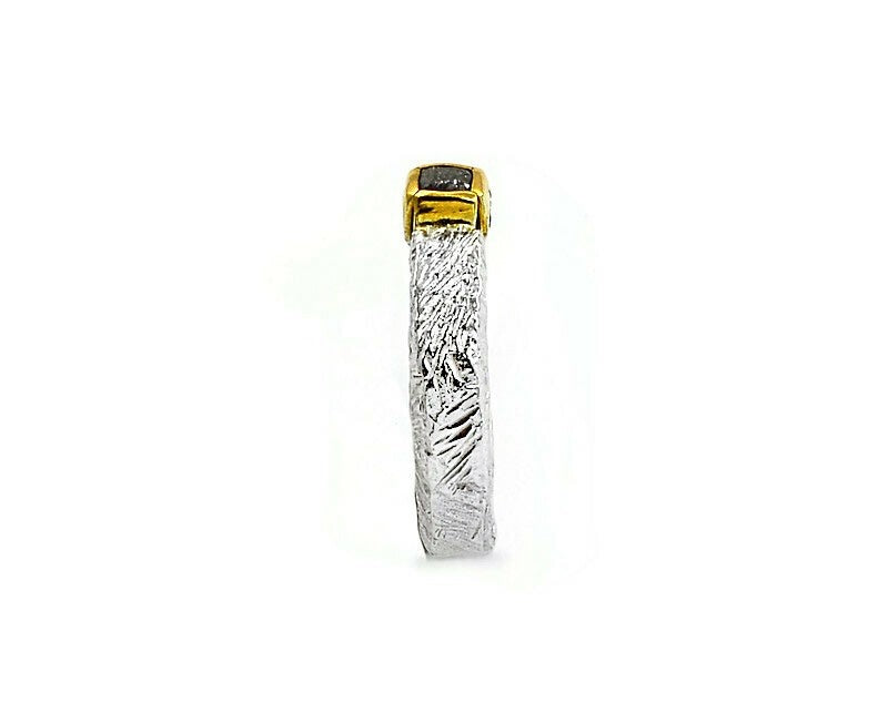 Silberring in Goldfassung mit Diamant
