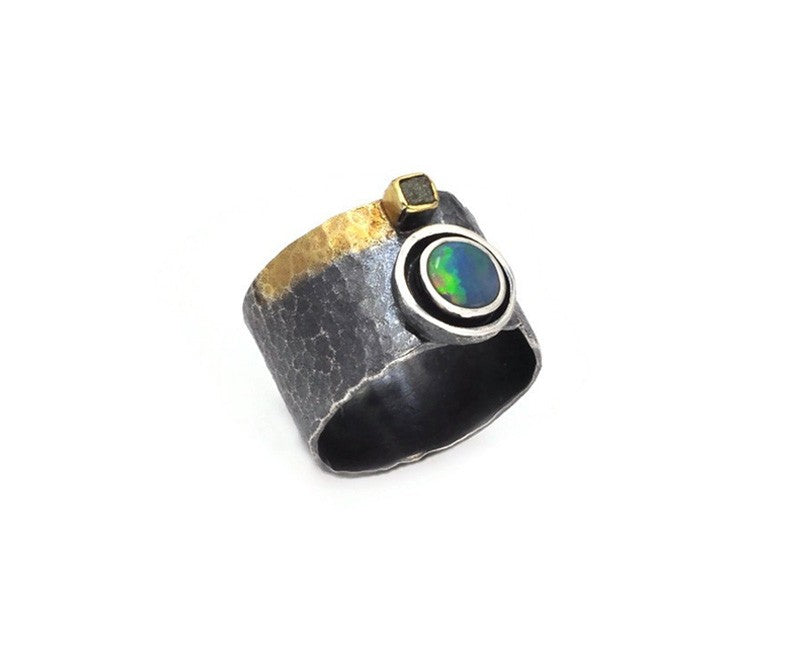 Silberring mit doppeltem Opal und Diamantsteinen