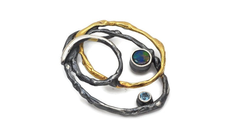 Anhänger aus oxidiertem Silber mit schweizer Blau topaz und Opal-Doubletten