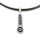 Anhänger aus vergoldetem, oxidiertem Silber mit Amethyst