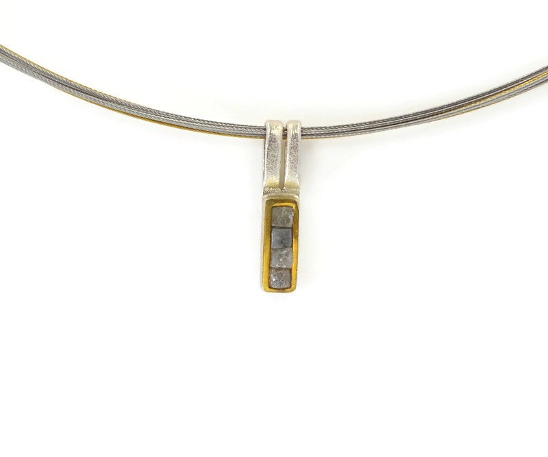 Vergoldeter Silber-Anhänger mit Diamanten