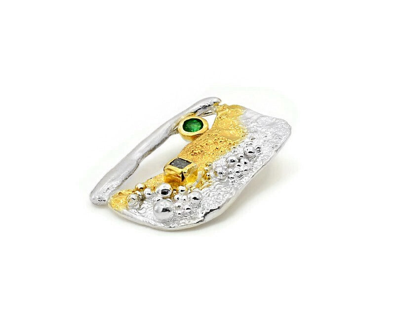 Vergoldeter Silberanhänger mit Diamant und Smaragd