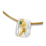 Vergoldeter Silberanhänger mit Diamant und Smaragd