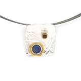 Vergoldeter Silberanhänger mit Diamant und Opal-Doublette