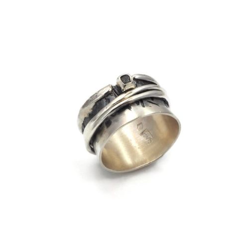 Ring aus Sterlingsilber mit Diamant