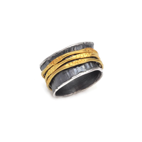 Ring aus oxidiertem Silber, verflochten mit Gold