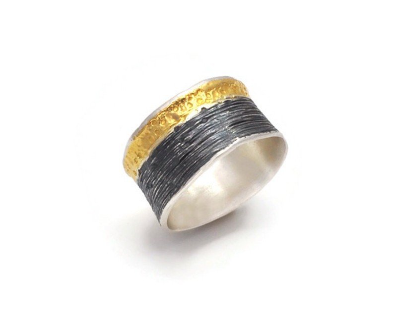 Ring aus oxidiertem Silber