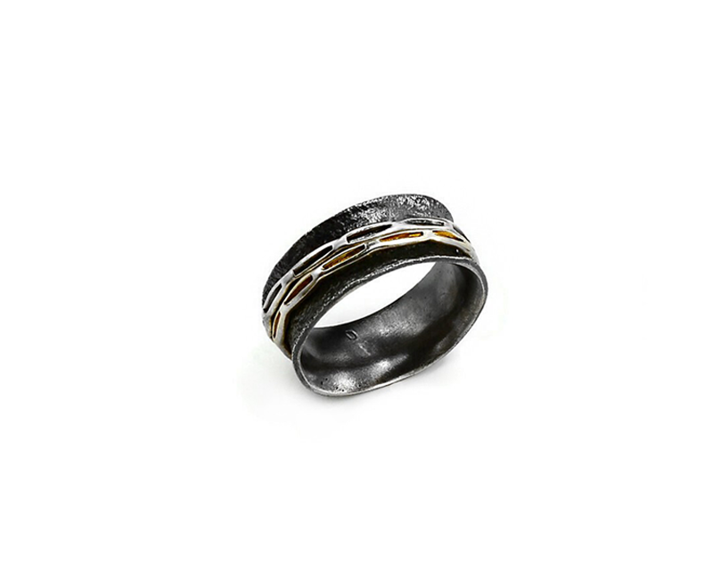 Ring aus vergoldetem, oxidiertem Silber