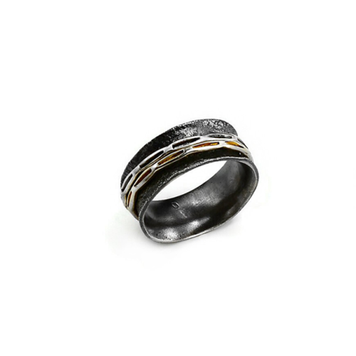 Ring aus vergoldetem, oxidiertem Silber